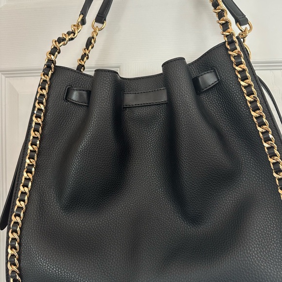 Michael Kors Mina Large Chain Shoulder Bag - Picture 3 of 3